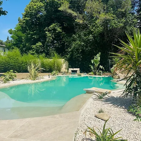 D'hotes Vidal Bed & Breakfast Nîmes